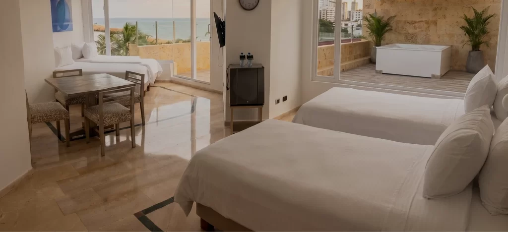 Suite Séxtuple de Hotel Regatta Cartagena para grupo 6 personas
